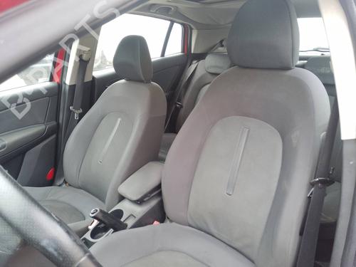 Right headlight FIAT BRAVO II (198_) 1.9 D Multijet (198AXB1A) | BP31066621C29 