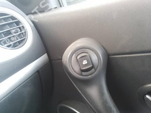 right-front-window-switch-renault-clio-iii-br01-cr01-2005-2006-2007-2008-2009-2010-2011-2012-2013-2014-35946330 main image