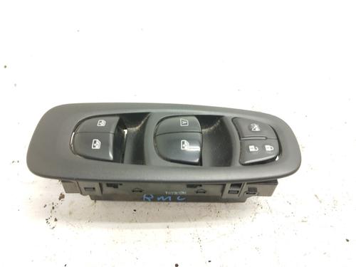 BP30518047I27 main image