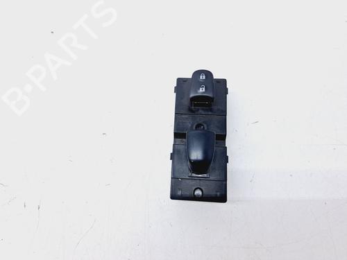 Used Right front window switch NISSAN JUKE (F15) 1.5 dCi (110 hp) 18433354