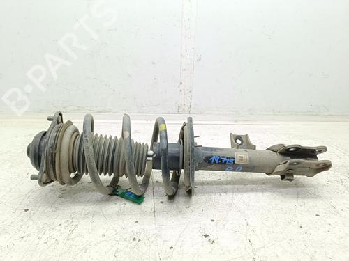 Used Right front shock absorber KIA SPORTAGE IV (QL, QLE) 1.7 CRDi (116 hp) 31888220
