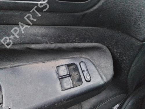 Venstre fortil elrude kontakt VW GOLF IV (1J1) 1.9 SDI (68 hp) 30105463