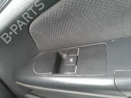 Used Right front window switch Right front window switch 35818214 35818214