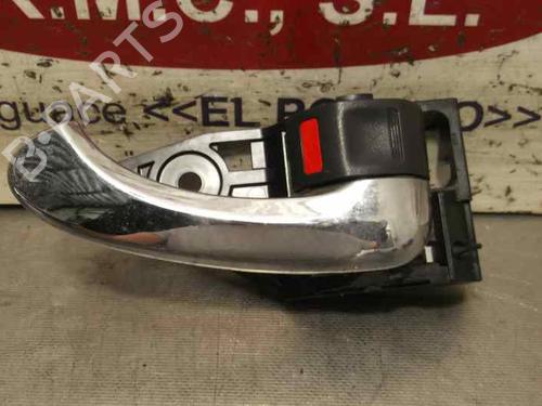 Used Front right interior door handle Front right interior door handle 13423968 13423968