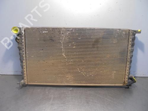 Used Water radiator Water radiator 13470093 13470093
