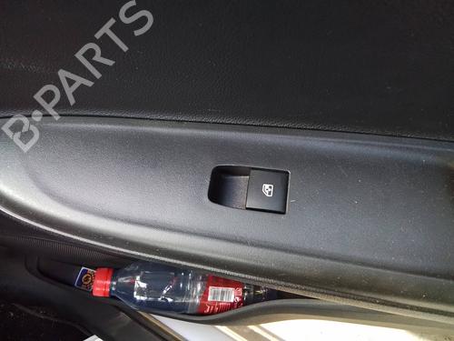 Used Right front window switch Right front window switch 35815707 35815707