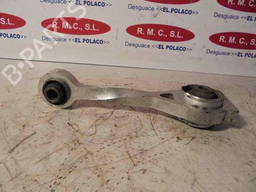 Used Engine mount RENAULT MEGANE I Classic (LA0/1_) 1.9 D (LA0A, LA0U, LA0R) (64 hp) 31072501