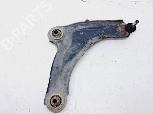 Used Right front suspension arm RENAULT LAGUNA II (BG0/1_) [2001-2007]  24586434