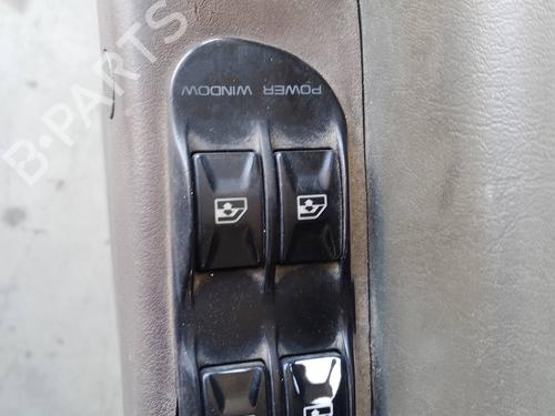 Used Left front window switch Left front window switch 35817575 35817575