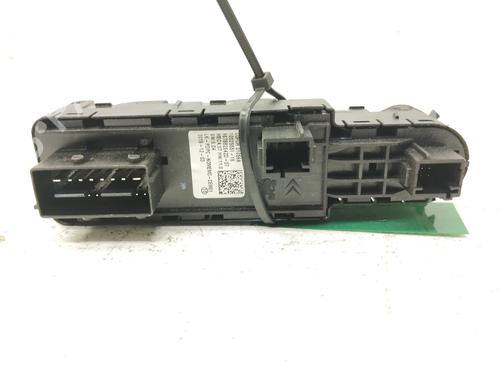 Left front window switch OPEL CROSSLAND X / CROSSLAND (P17, P2QO) 1.5 Turbo D (75) | BP30175717I27 