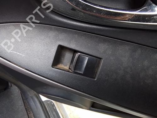 Used Right rear window switch Right rear window switch 35816016 35816016
