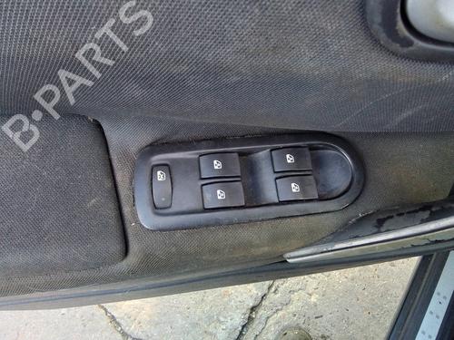 Left front window switch RENAULT MEGANE II (BM0/1_, CM0/1_)  | BP26123056I27 