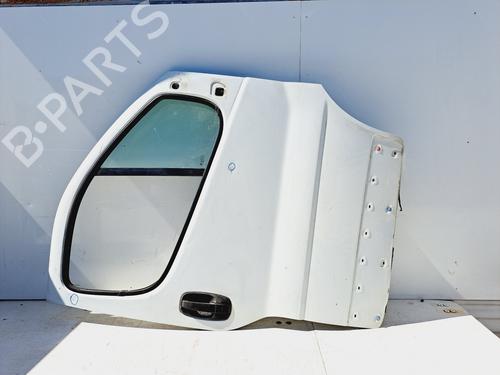 Used Right front door OPEL VIVARO A Van (X83) [2001-2015]  13472341