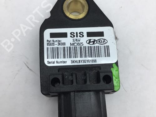 Used Electronic module HYUNDAI i30 Estate (FD) 1.6 CRDi (90 hp) 20316143