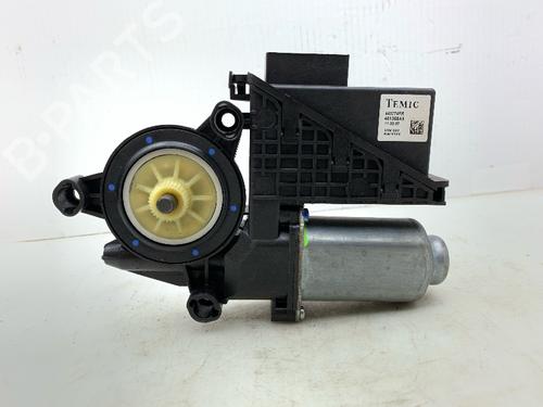 Used Right front window motor Right front window motor SKODA ROOMSTER (5J7) 1.6 (105 hp) 40448761 40448761