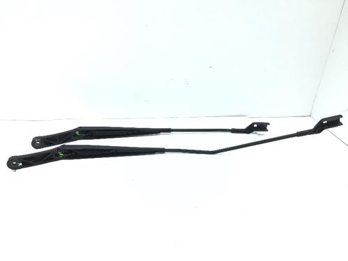 Front windshield wiper arm VW TOURAN (1T1, 1T2) 2.0 TDI | BP16456687C143 