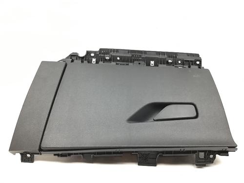 Used Glove box BMW 2 Active Tourer (U06) 220i Mild Hybrid (170 hp) 19310605