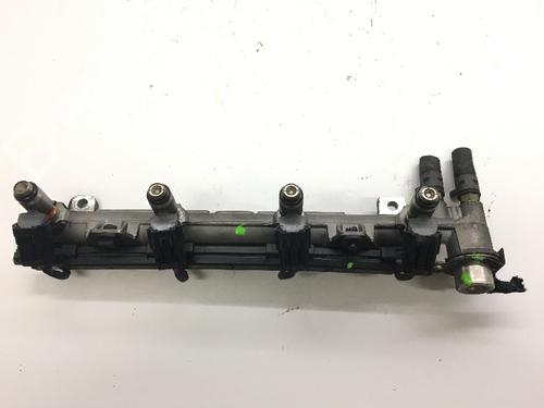 Used Injection rail Injection rail VW GOLF IV (1J1) 1.4 16V (75 hp) 11179730 11179730