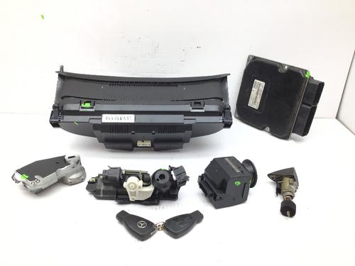 Engine control unit (ECU) MERCEDES-BENZ C-CLASS (W203) C 200 Kompressor (203.042) | BP18950916M57 