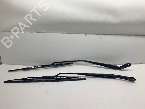 Used Front windshield wiper arm SKODA OCTAVIA I Combi (1U5) 1.9 TDI (90 hp) 16011614