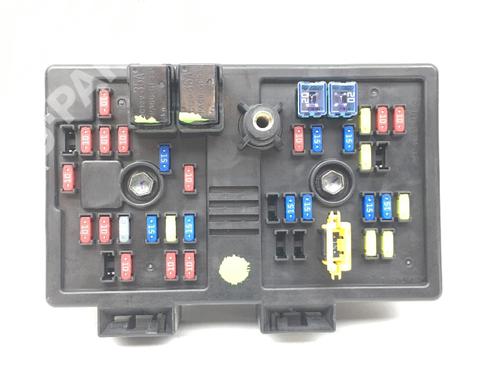 Used Fuse box CHEVROLET CAPTIVA (C100, C140) 2.4 (136 hp) 10491869