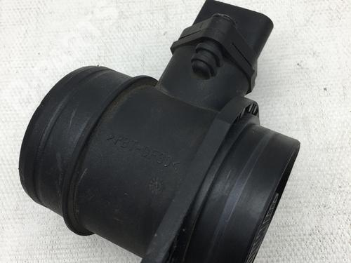 Used Mass air flow sensor VW POLO (9N_, 9A_) 1.4 TDI (75 hp) 10154059