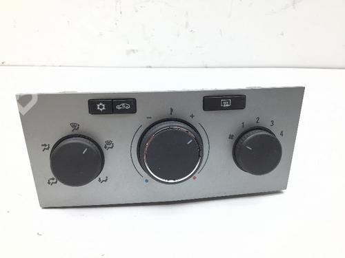 Used Climate control OPEL ASTRA H (A04) 1.4 (L48) (90 hp) 11947832