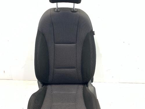 Sedile anteriore sinistro HYUNDAI i30 (GD) 1.4 (99 hp) 31757758