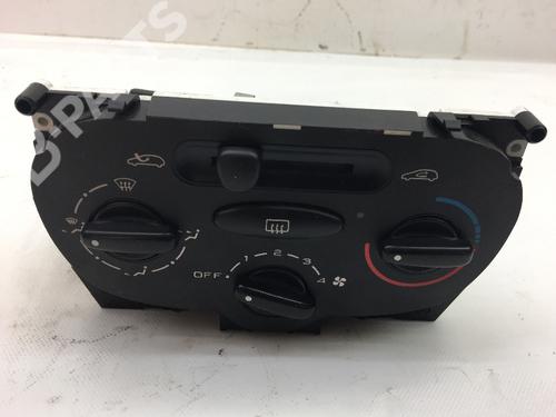 Used Climate control PEUGEOT 206 Hatchback (2A/C) 1.1 i (60 hp) 9157620