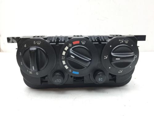 Used Climate control MERCEDES-BENZ A-CLASS (W168) A 140 (168.031, 168.131) (82 hp) 10552278