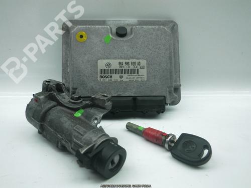 Calculateur moteur (ecu) VW NEW BEETLE (9C1, 1C1) 2.0 (115 hp) 3003668