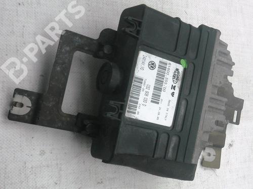 Used Engine control unit (ECU) VW POLO III (6N1) 75 1.6 (75 hp) 3004866