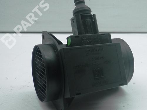 Mass air flow sensor OPEL OMEGA B Estate (V94) 2.5 TD (F35, M35, P35) (131 hp) 90528813