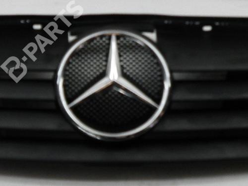 Used Grille MERCEDES-BENZ VANEO (414) 1.6 (414.700) (82 hp) 3007939
