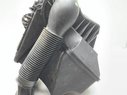 Used Air filter box MERCEDES-BENZ A-CLASS (W169) A 170 (169.032, 169.332) (116 hp) 32472587