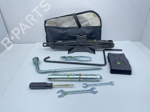 Andere für TOYOTA COROLLA Compact (_E10_) 1.3 XLI (EE101_, EE101R) (75 hp) 31022560