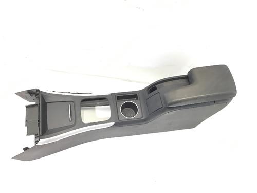 Used Armrest / Center console MERCEDES-BENZ A-CLASS (W169) A 150 (169.031, 169.331) (95 hp) 26316311