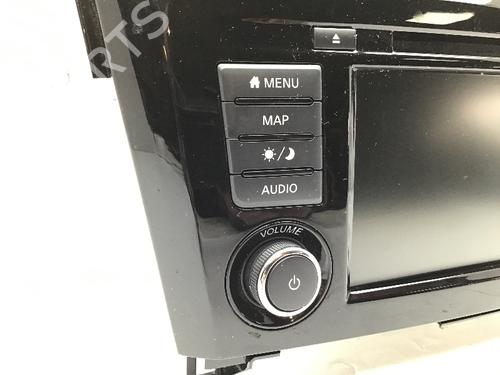 Radio NISSAN QASHQAI II (J11, J11_) 1.3 DIG-T | BP28414410E6 