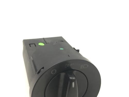 Used Headlight switch VW PASSAT B5.5 Variant (3B6) 1.6 (102 hp) 8295492