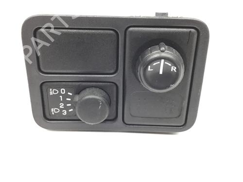 Used Headlight switch NISSAN ALMERA II Hatchback (N16) 1.8 (114 hp) 15061445