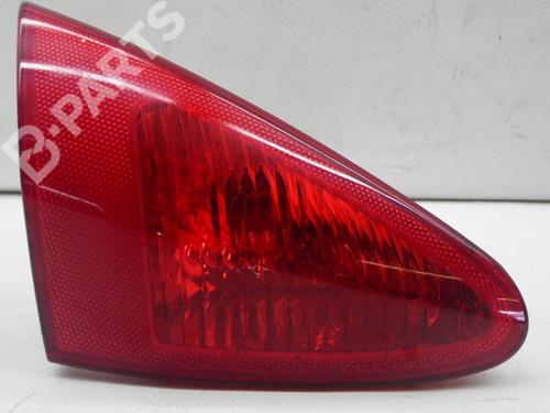 Used Left tailgate light ALFA ROMEO 147 (937_) 1.6 16V T.SPARK (937.AXA1A, 937.AXB1A, 937.BXB1A) (120 hp) 4650523