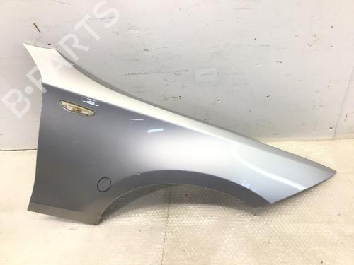 Używane Błotnik przedni prawy BMW 1 (E87) 118 d (143 hp) 23549984