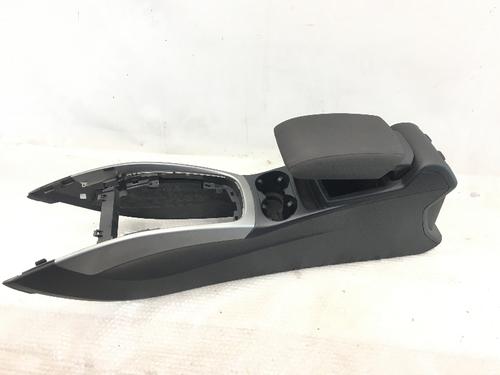 Used Armrest / Center console Armrest / Center console AUDI Q5 (8RB) 3.2 FSI quattro (270 hp) 11177606 11177606