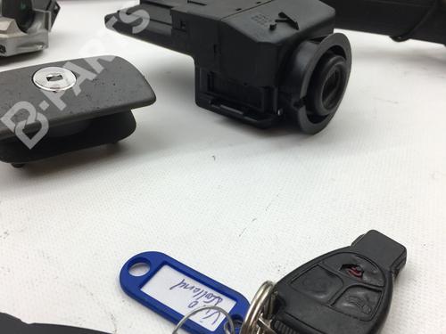 UNITÉ DE CONTRÔLE ECU De Porte Avant Droite MERCEDES-BENZ E W212 2129004502 EUR 11,53 - FR