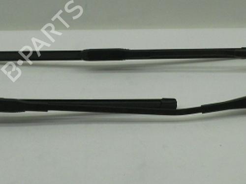 Used Front windshield wiper arm BMW 1 (E81) 116 i (122 hp) 14585500