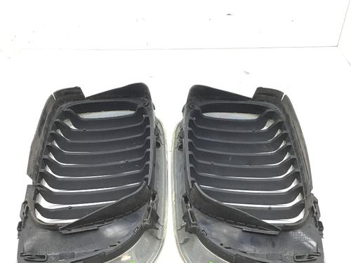 Grille BMW 3 Touring (E46) 320 d | BP26724004C40