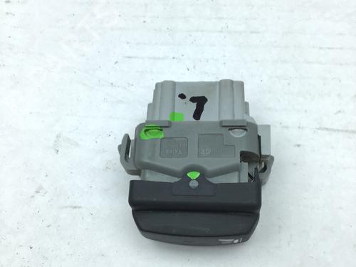 Used Switch RENAULT CLIO III (BR0/1, CR0/1) 1.2 16V (BR02, BR0J, BR11, CR02, CR0J, CR11) (75 hp) 17956964