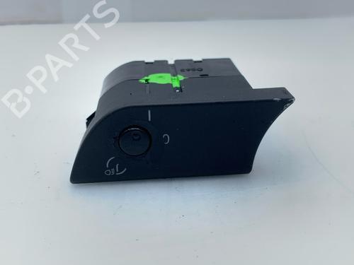 Used Switch AUDI A4 B6 (8E2) 3.0 (220 hp) 32215156