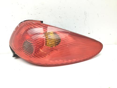 Used Right taillight PEUGEOT 206 CC (2D) 1.6 16V (2DNFUF, 2DNFUR) (109 hp) 25726051