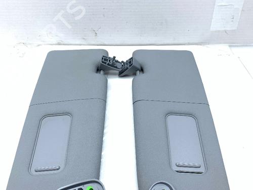 Højre solskærm BMW 1 (E87) 116 i (115 hp) 33213007